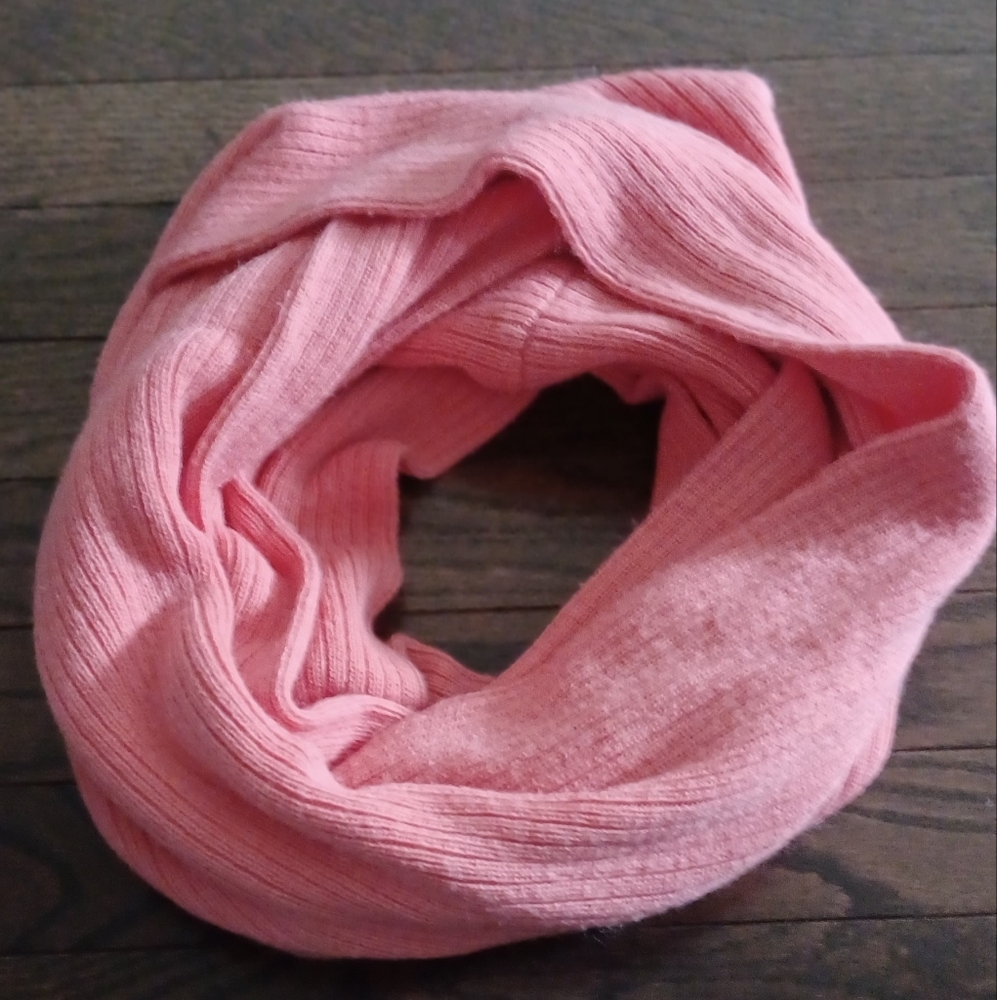 Pink ribbed infinity scarf